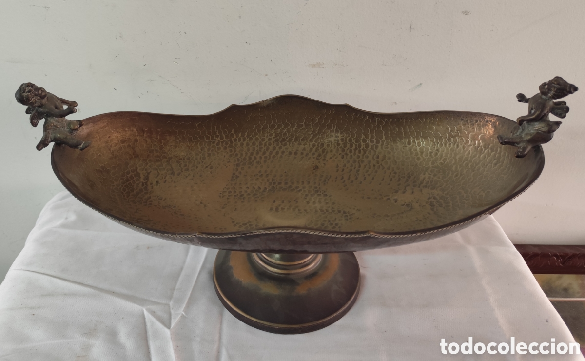Antig&uuml;edades: Fuente decorativa metal con querubines