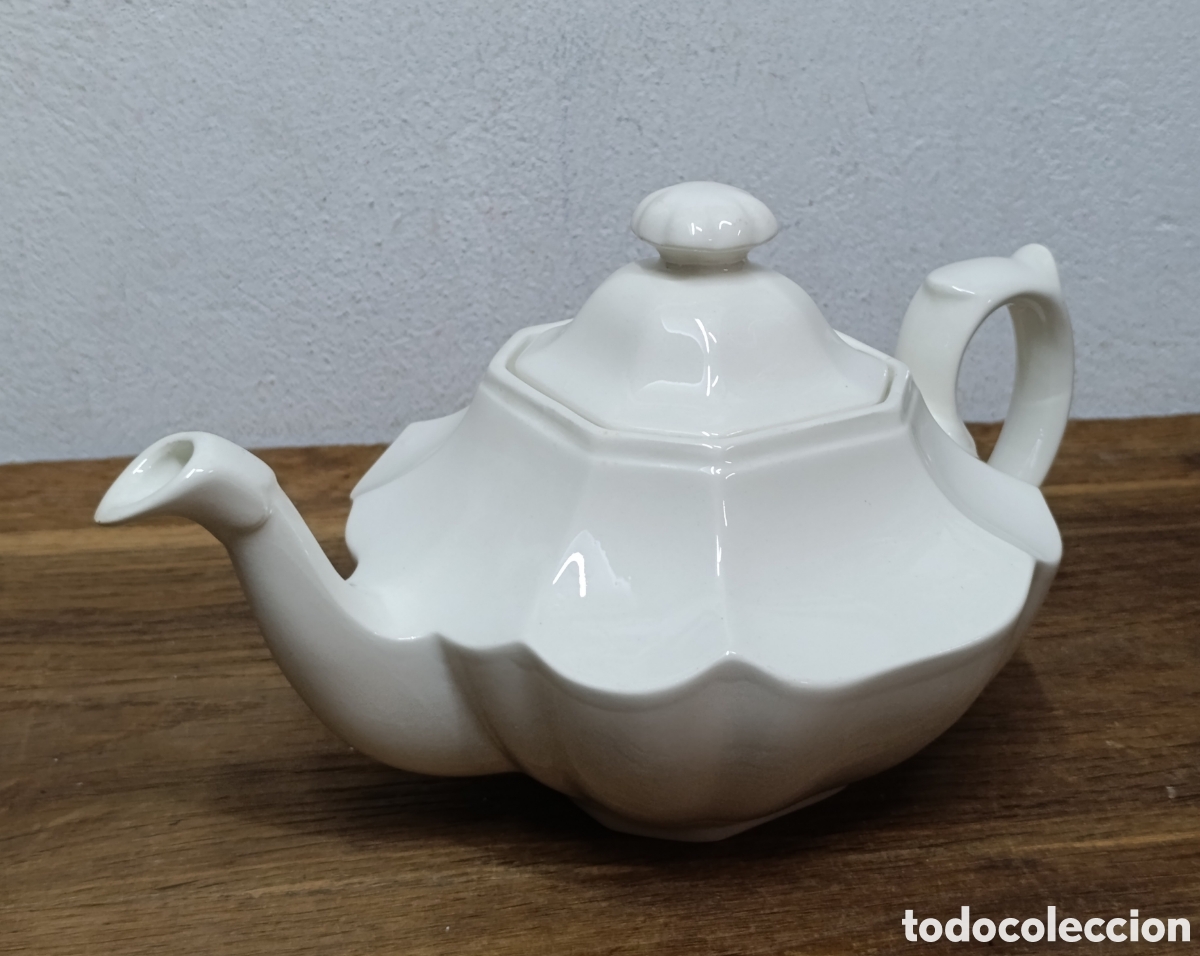 Antig&uuml;edades: MUY BONITA TETERA DE LOZA CER&Aacute;MICA PICKMAN LA CARTUJA, COLECCI&Oacute;N OCHAVADA BLANCA.