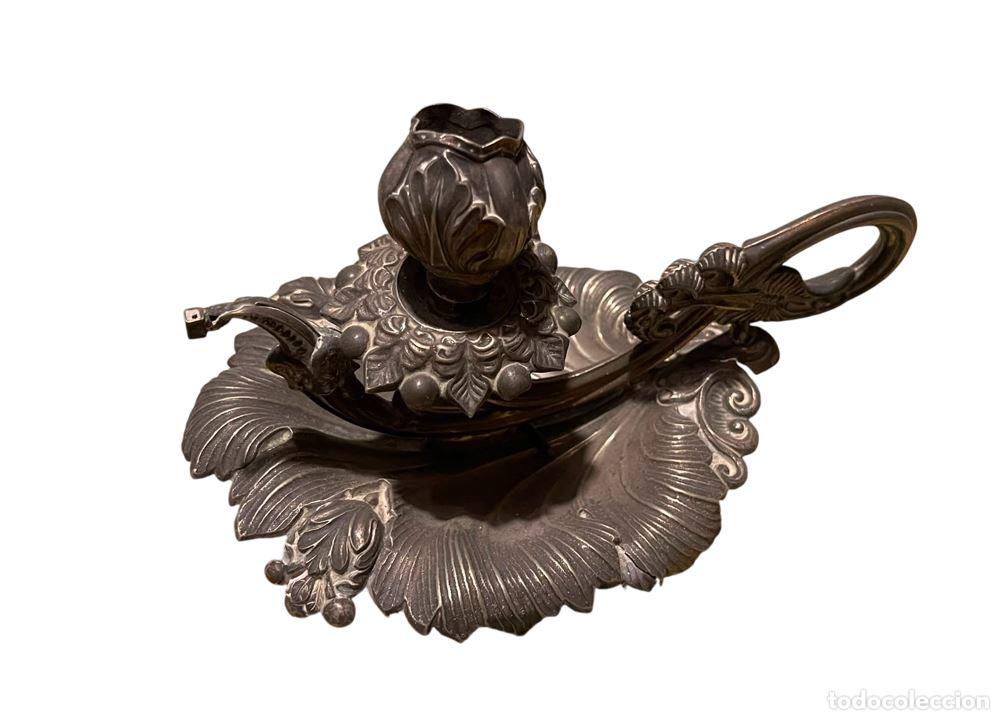 Antig&uuml;edades: ANTIGUA PALMATORIA ISABELINA DE MANO. PLATA CINCELADA. ESPA&Ntilde;A. SIGLO XIX.