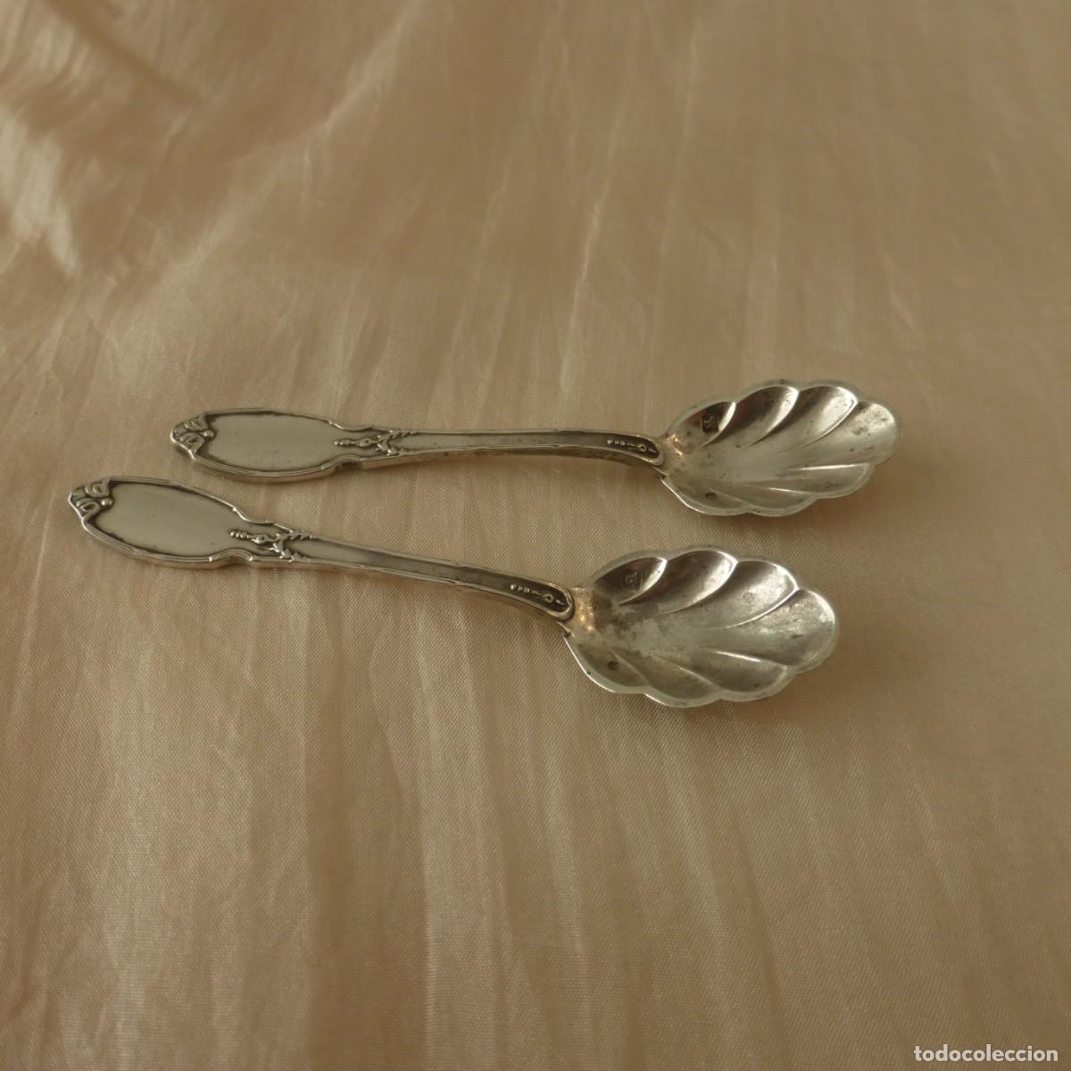 Antig&uuml;edades: ANTIGUA PAREJA DE CUCHARAS PARA SAL MINIATURA PLATA CON CONTRASTE S. XIX PAIR OF SILVER SALT SPOON