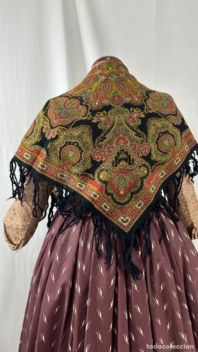 Antig&uuml;edades: Antiguo pa&ntilde;uelo de merino con fleco - Foto 4