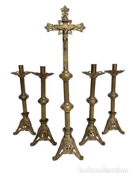 Antiguidades: Juego de Altar Neog&oacute;tico - Crucifijo y Candelabros de Altar - Bronce - S.XIX