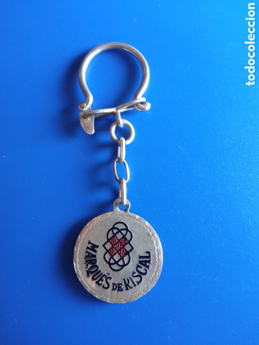 Antig&uuml;edades: Antiguo llavero de plata Marqu&eacute;s de Riscal, 28mm de di&aacute;metro