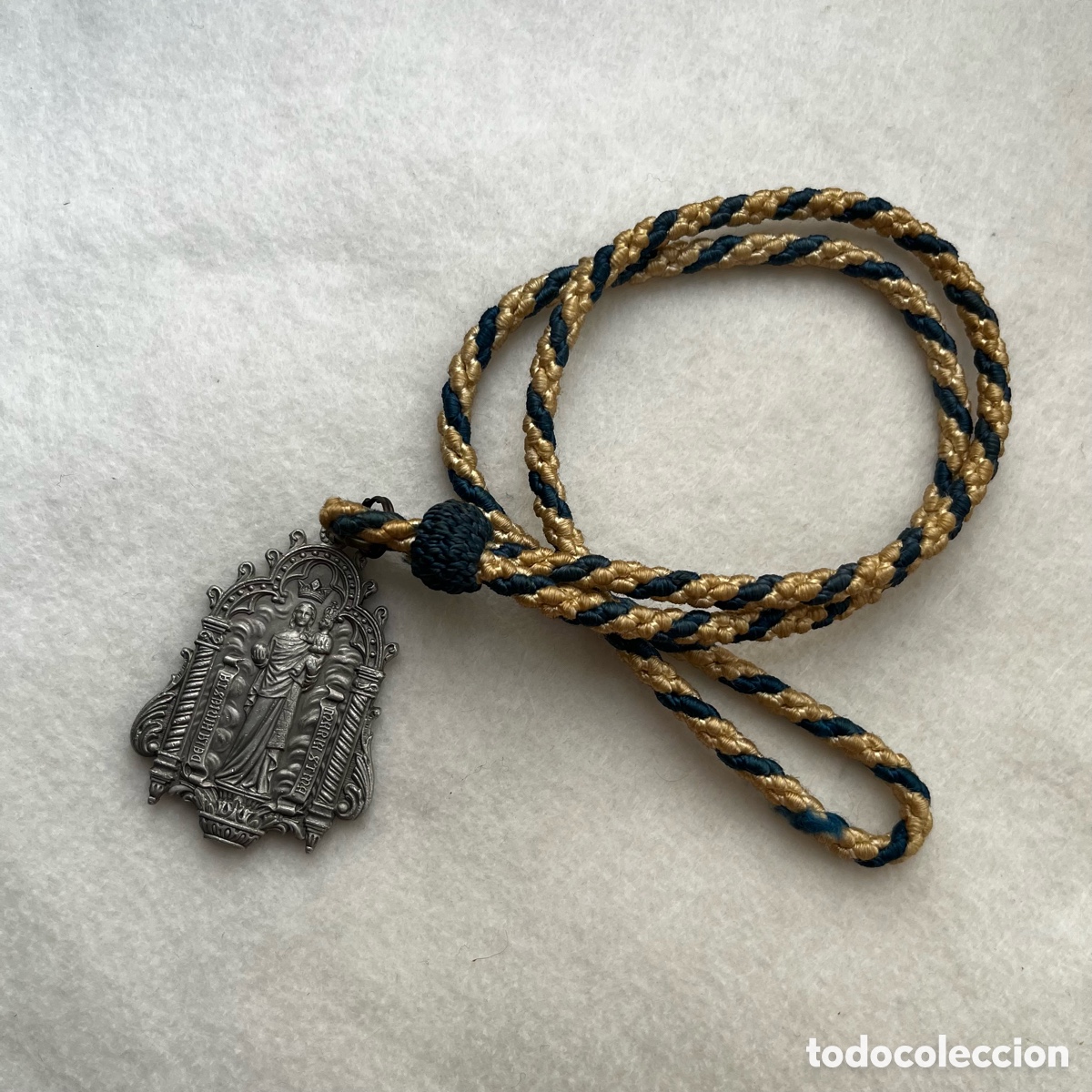 Antig&uuml;edades: SEMANA SANTA SEVILLA - MEDALLA CORONACI&Oacute;N VIRGEN HINIESTA GLORIOSA / G&Oacute;TICA