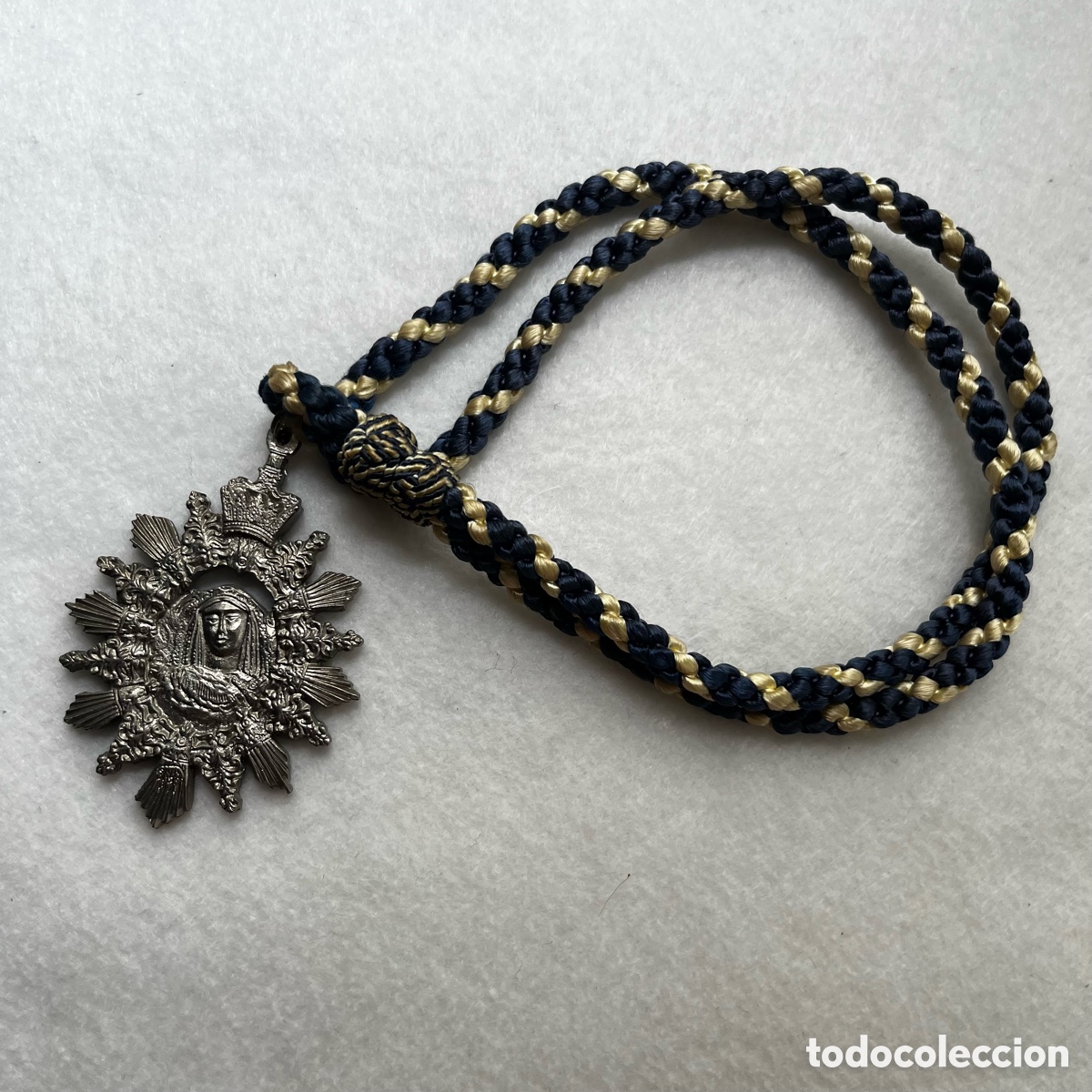 Antig&uuml;edades: SEMANA SANTA SEVILLA - MEDALLA CORONACI&Oacute;N VIRGEN DE LAS ANGUSTIAS / GITANOS