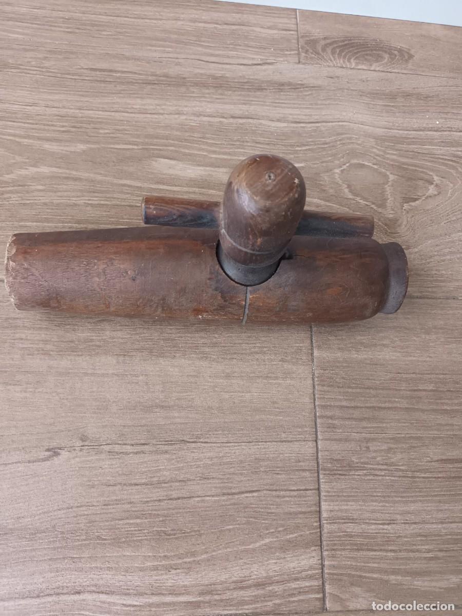 Antig&uuml;edades: Prensa de madera antigua