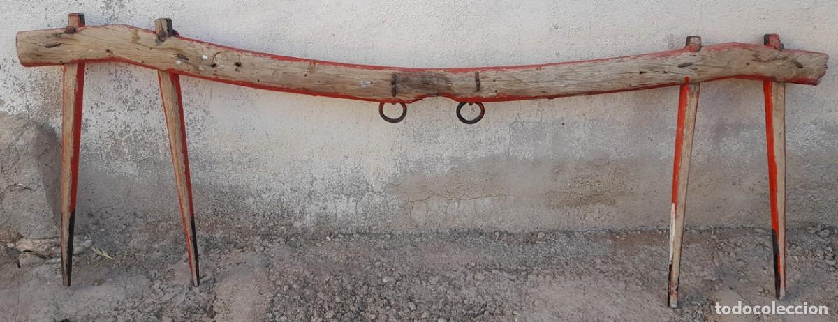 Antig&uuml;edades: Yugo de mulas antiguo doble tiro - Foto 4