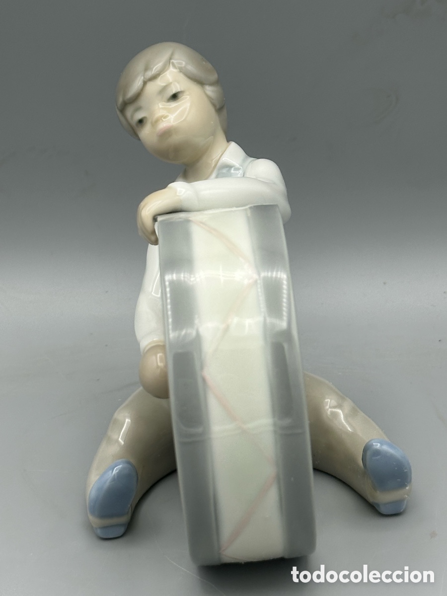 Antig&uuml;edades: REF: 01004616 &ldquo;NI&Ntilde;O CON BOMBO&rdquo; LLADR&Oacute; - Foto 2