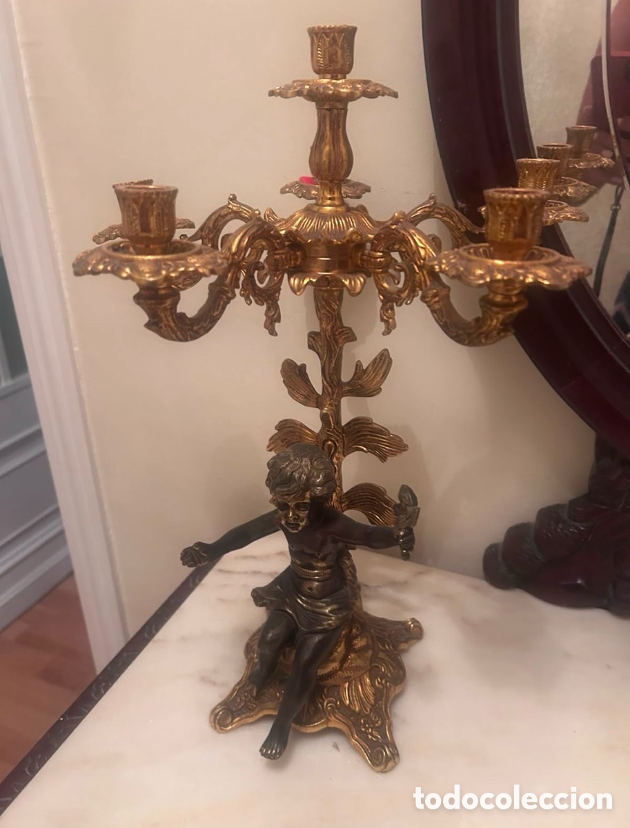 Antig&uuml;edades: candelabro de bronce dorado estilo neocl&aacute;sico franc&eacute;s