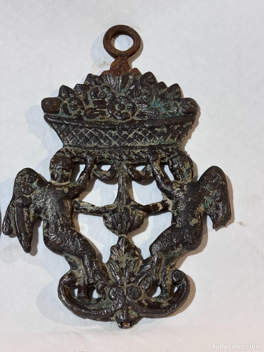 Antig&uuml;edades: Pareja de remates ornamentales con querubines - Foto 4