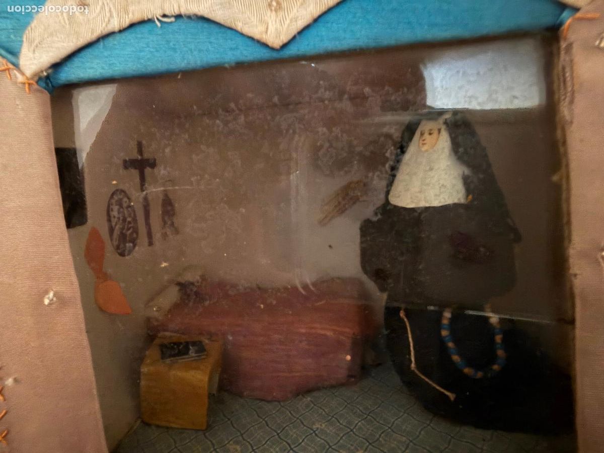 Antig&uuml;edades: Diorama celda de monja - Foto 1