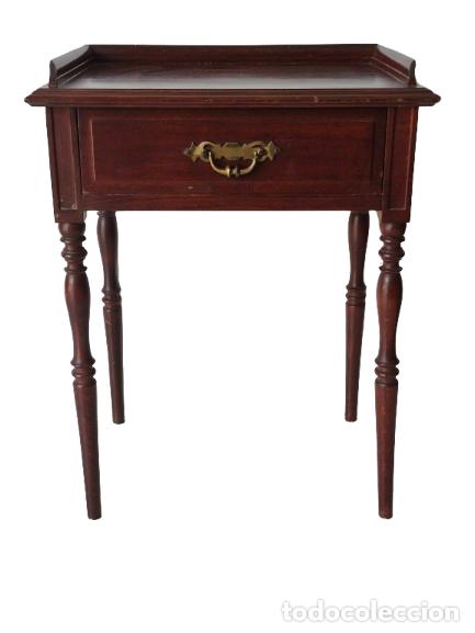 Antiques: Decorativa Mesa Auxiliar - Mesita de Madera con Caj&oacute;n