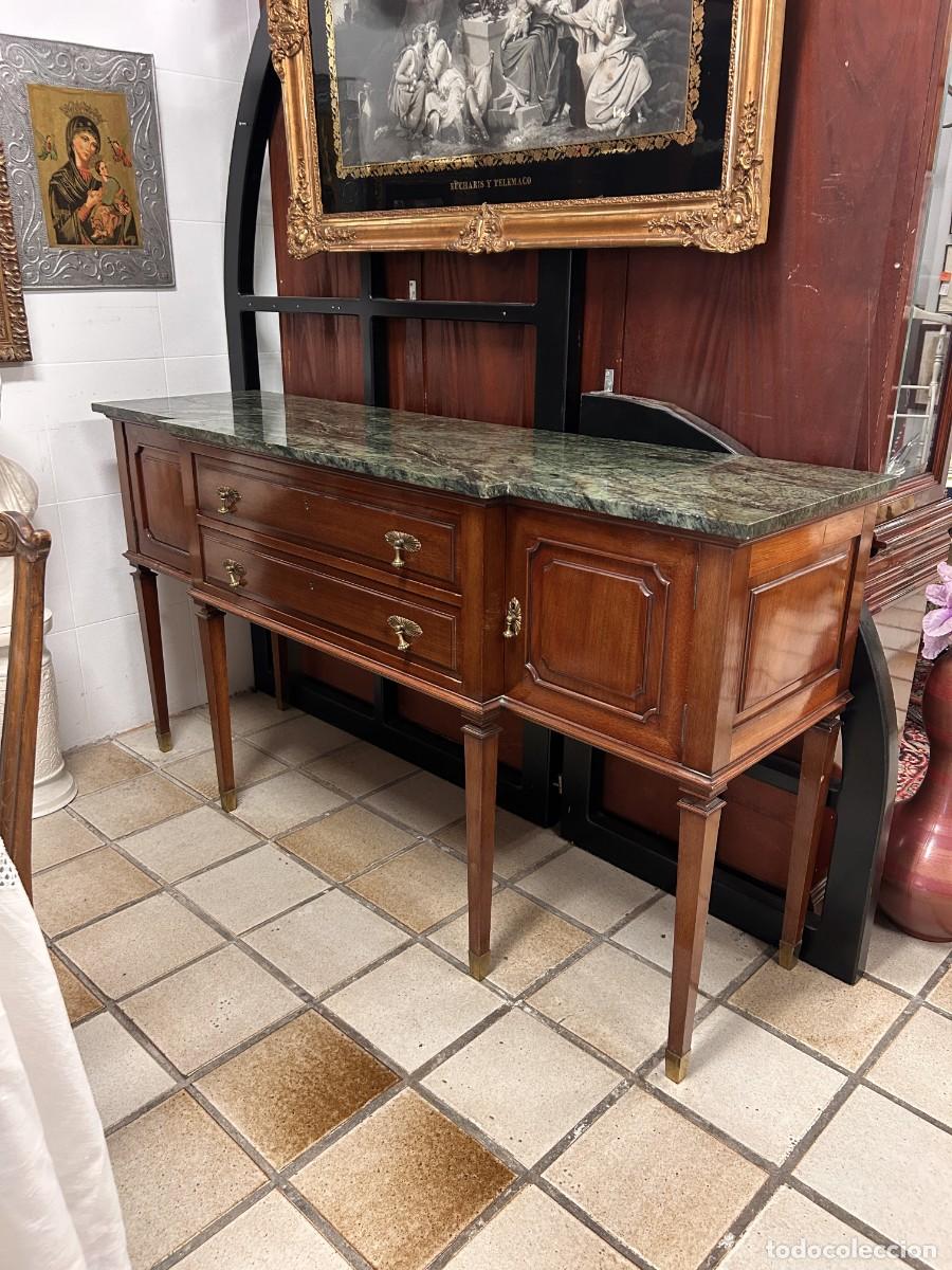 Antig&uuml;edades: Antiguo aparador caoba y m&aacute;rmol
