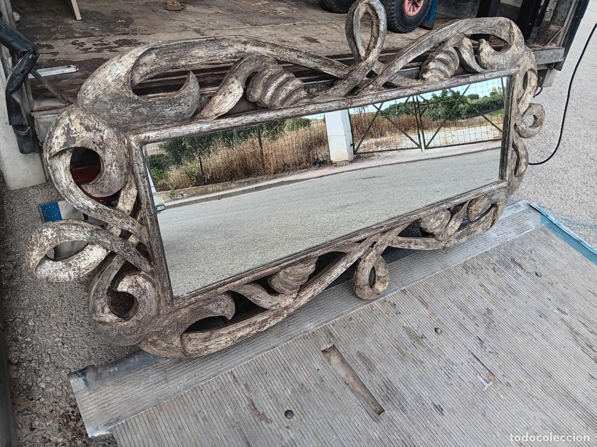 Antig&uuml;edades: Espejo grande moderno de madera envejecida