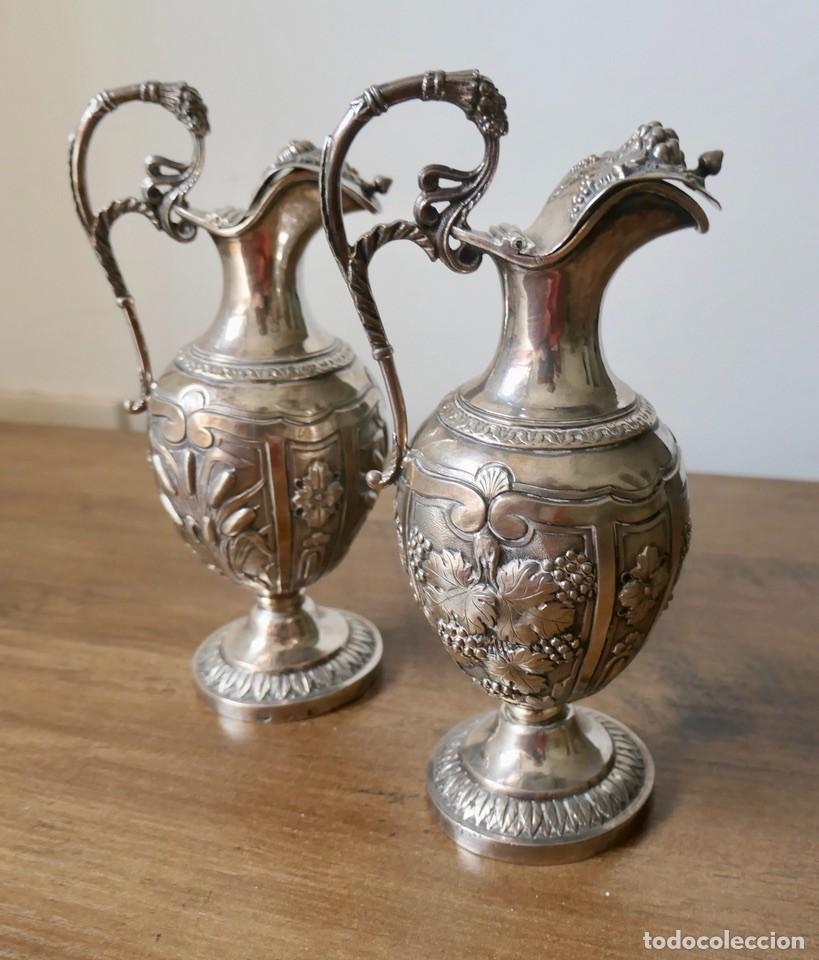 Antig&uuml;edades: espectacular pareja de jarras lit&uacute;rgicas antiguas del SXIX en plata , con punzones franceses.