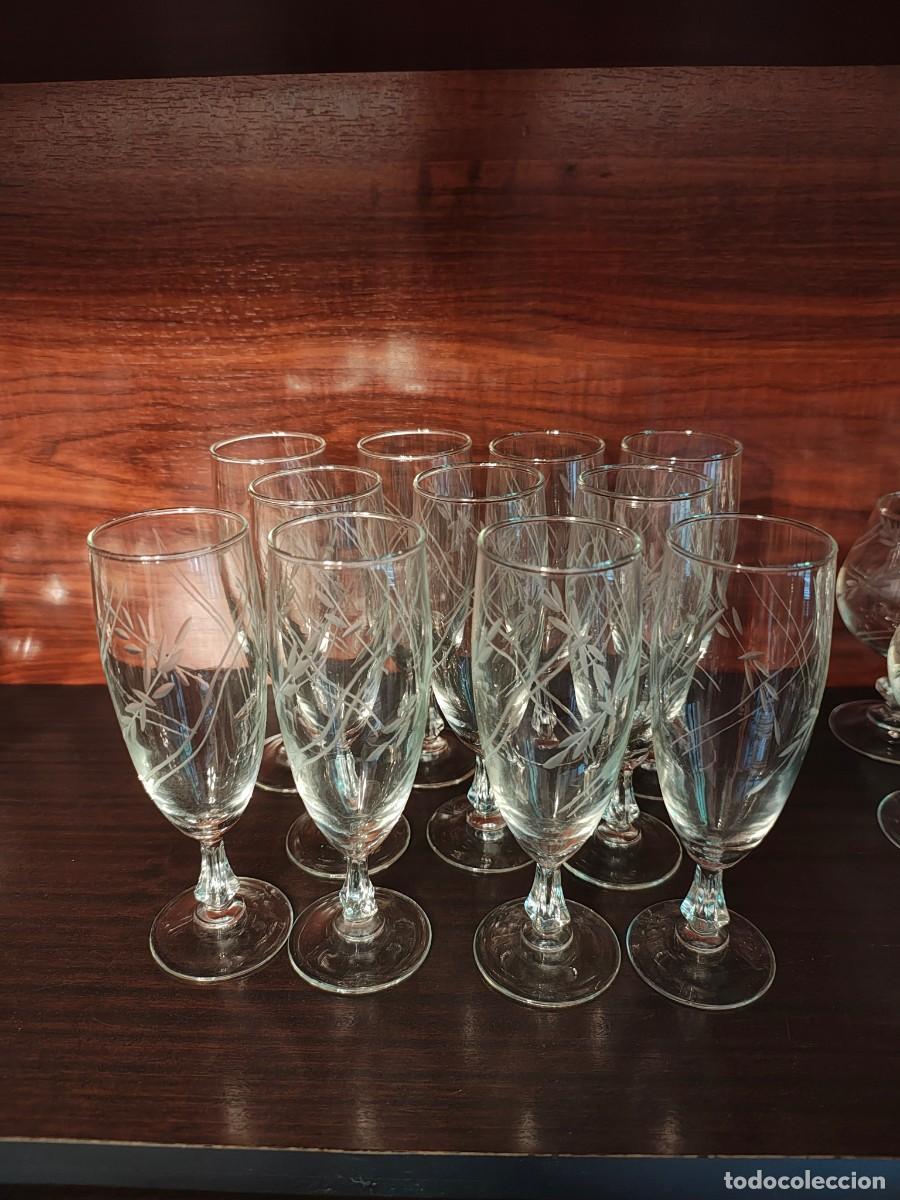 Antig&uuml;edades: 11 Copas Cava Cristal Grabado - Foto 2