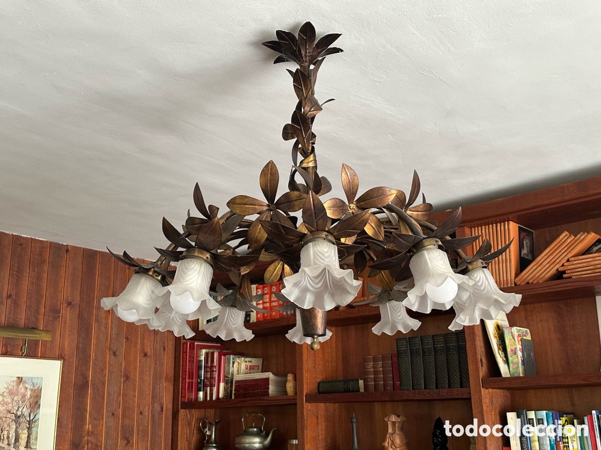 Antig&uuml;edades: L&aacute;mpara y plafones originales de lat&oacute;n