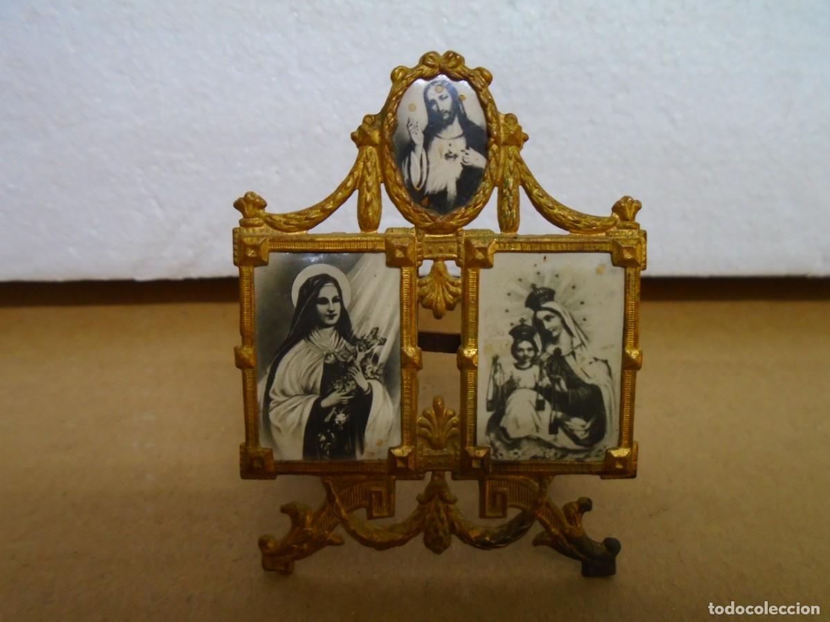 Antig&uuml;edades: ANTIGUO TRIPTICO DEVOCIONAL DE SOBREMESA.PRECIOSO MARCO DE LATON CON DECORACIONES,VER FOTOS.