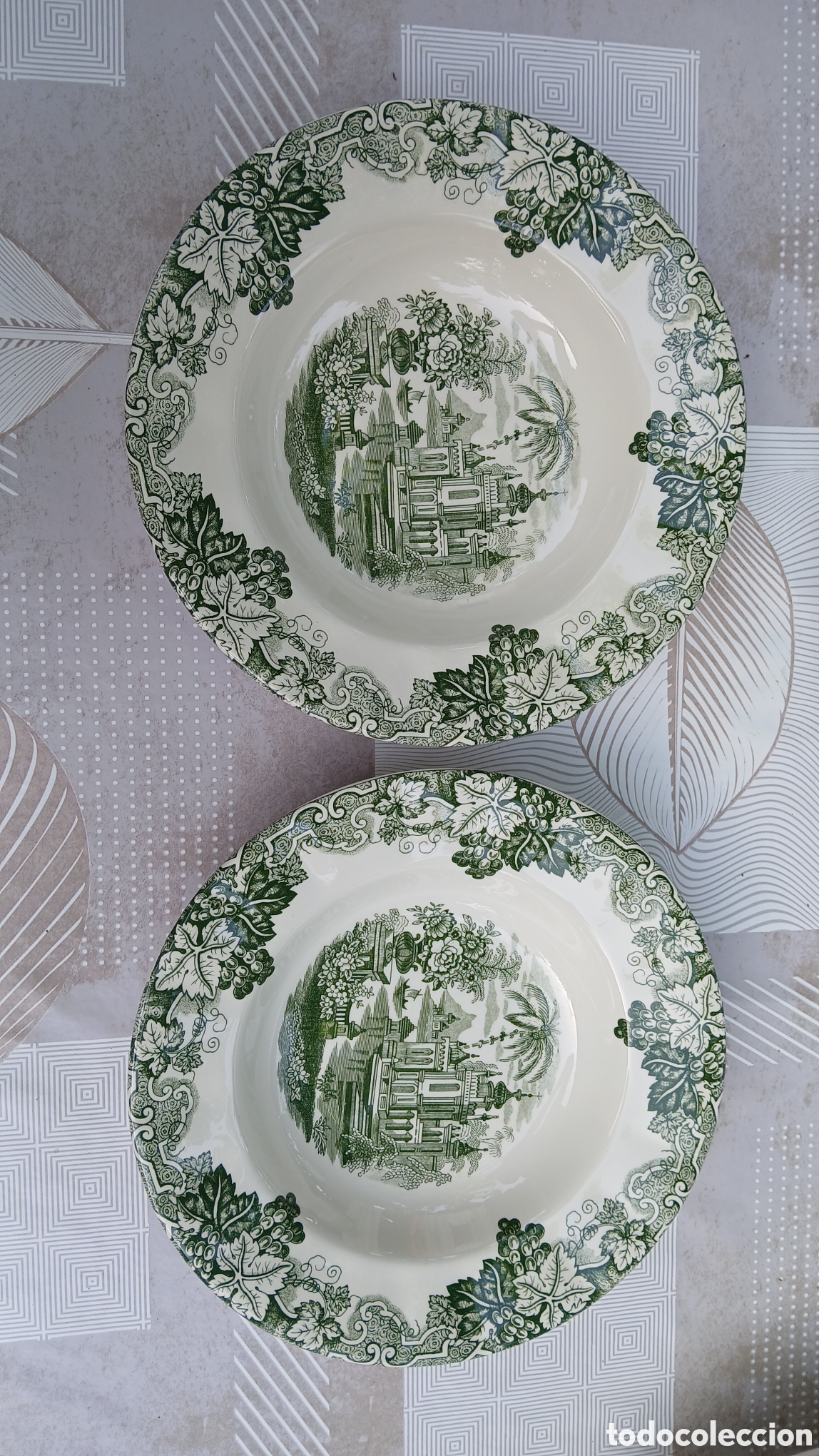Oggetti Antichi: Dos platos cartuja de sevilla. Verdes