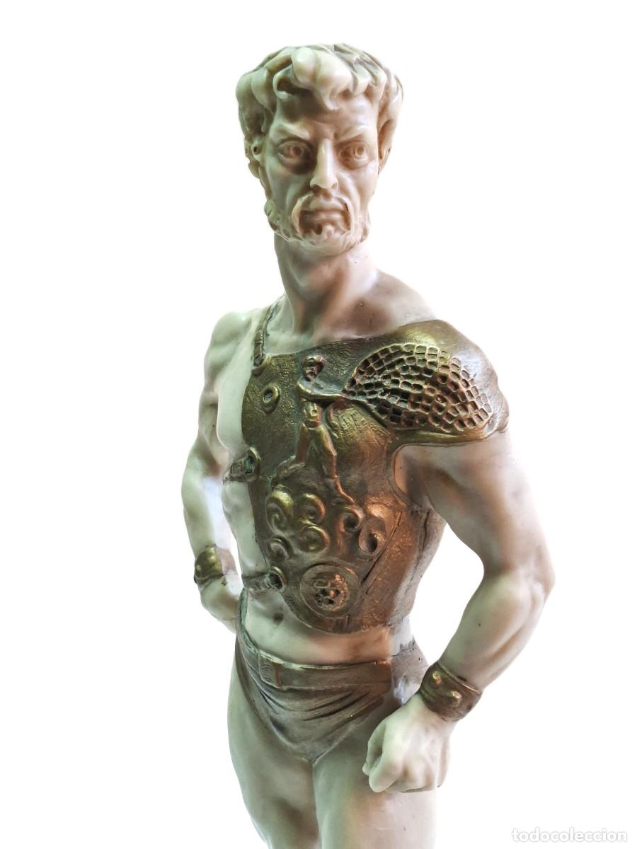 Antig&uuml;edades: ESTATUA DE GUERRERO GLADIADOR GRIEGO/ROMANO DE MEDIADOS DE SIGLO.- 43 CM ALTO