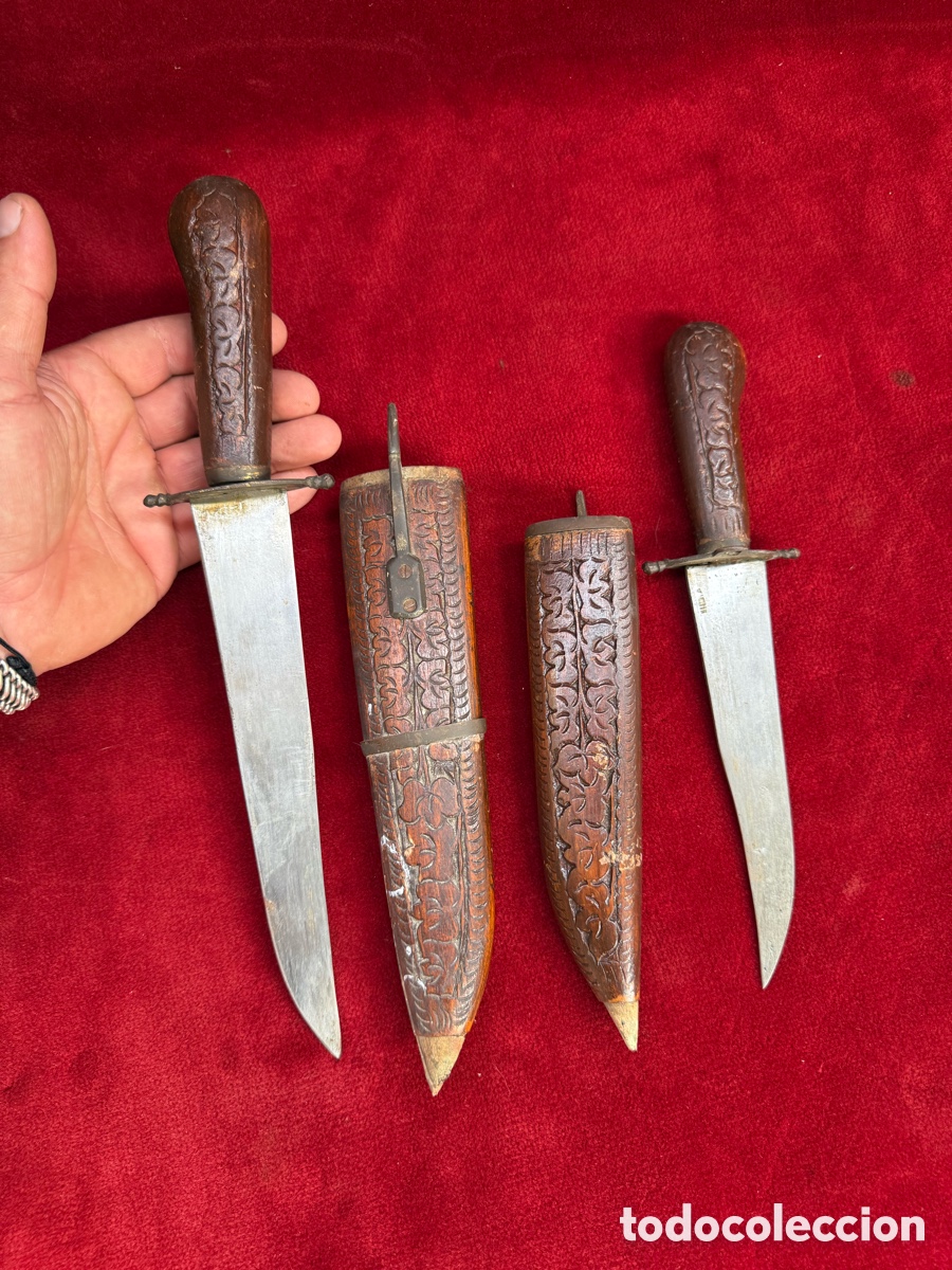 Antig&uuml;edades: Lote de dos antiguos pu&ntilde;ales decorativos!Fundas talladas!