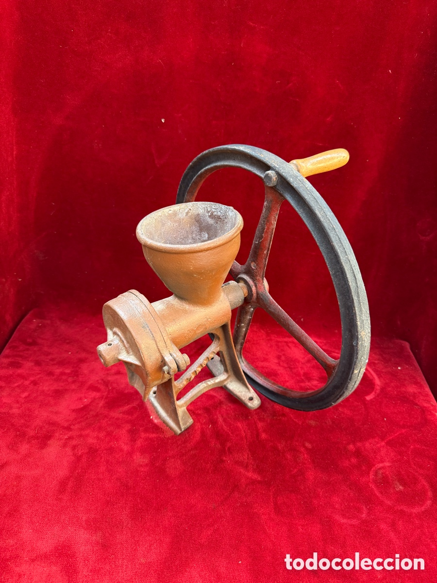 Antig&uuml;edades: Antiguo molinillo de manivela marca Zaga!