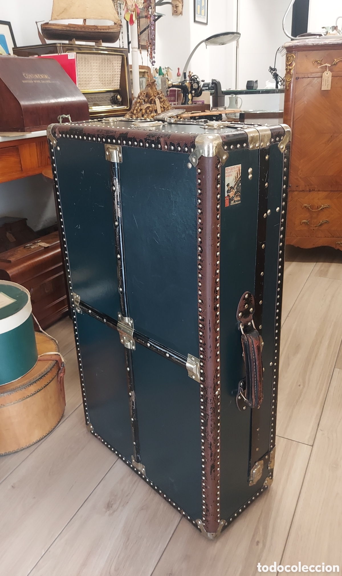 Antig&uuml;edades: Maleta ba&uacute;l de viaje circa 1920 - Foto 16