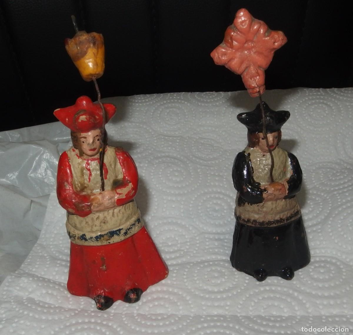 Antig&uuml;edades: 2 CL&Eacute;RIGOS EN PROCESI&Oacute;N,TERRACOTA,FINALES DEL SIGLO XIX