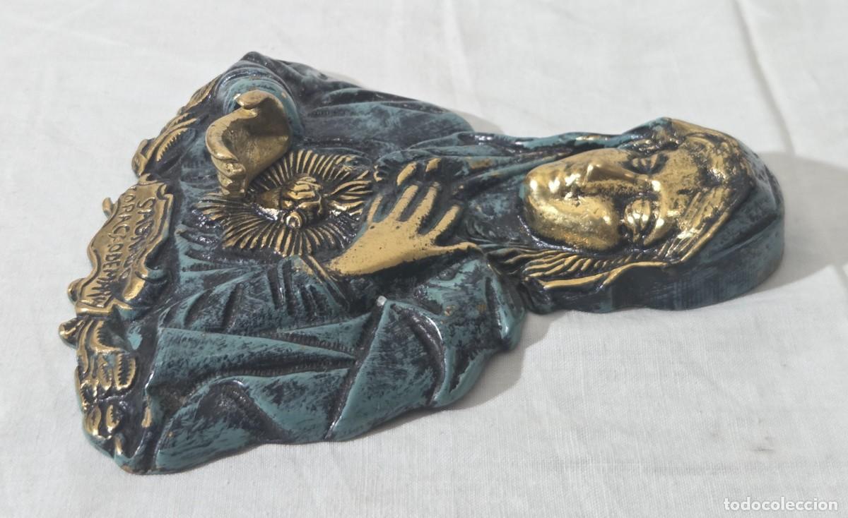 Antig&uuml;edades: Relieve en bronce del Sagrado Coraz&oacute;n de Maria para puerta - Foto 3