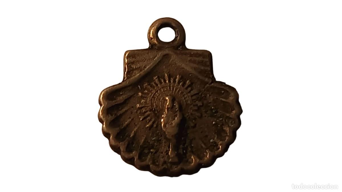Antiquit&eacute;s: Medalla Virgen del Pilar - Concha de Santiago - Bronce A&ntilde;os 70 - Colgante Peregrino