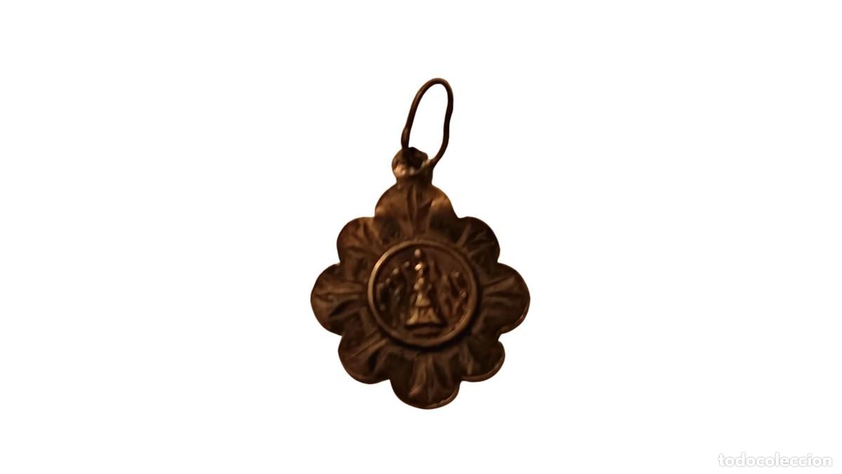 Antiguidades: Medalla Antigua de Plata - Virgen de Montserrat - Coleccionismo Religioso