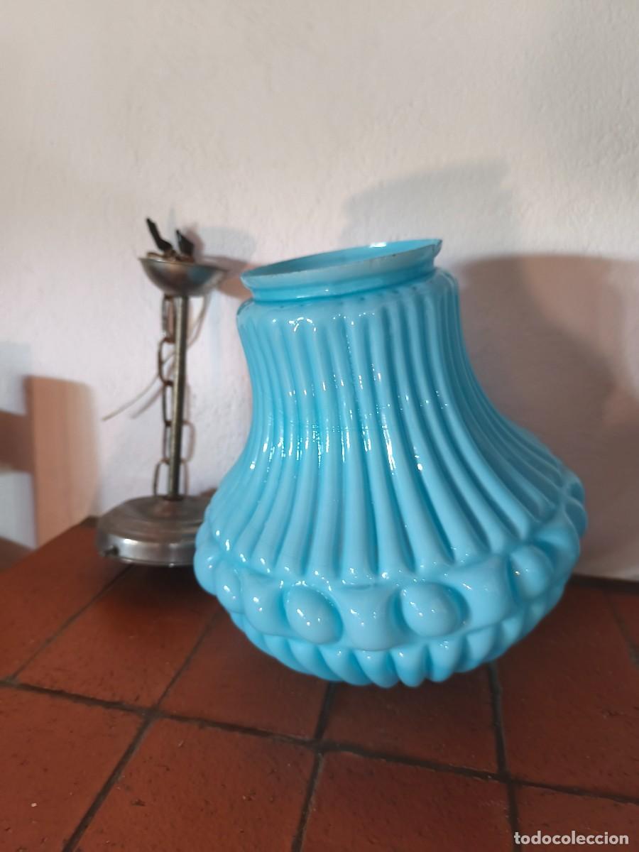 Antig&uuml;edades: L&aacute;mpara de opalina azul cielo. - Foto 5