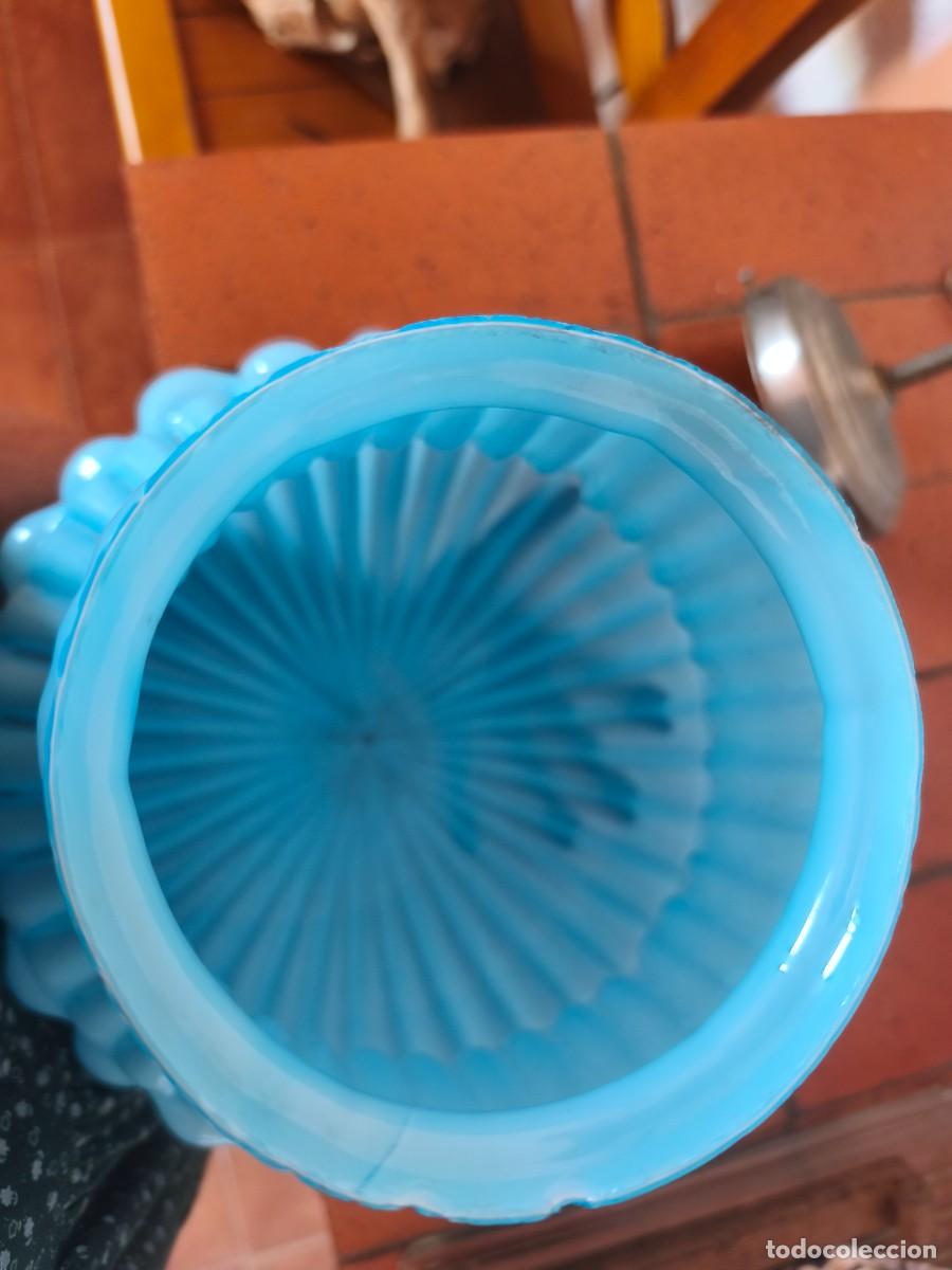 Antig&uuml;edades: L&aacute;mpara de opalina azul cielo. - Foto 14