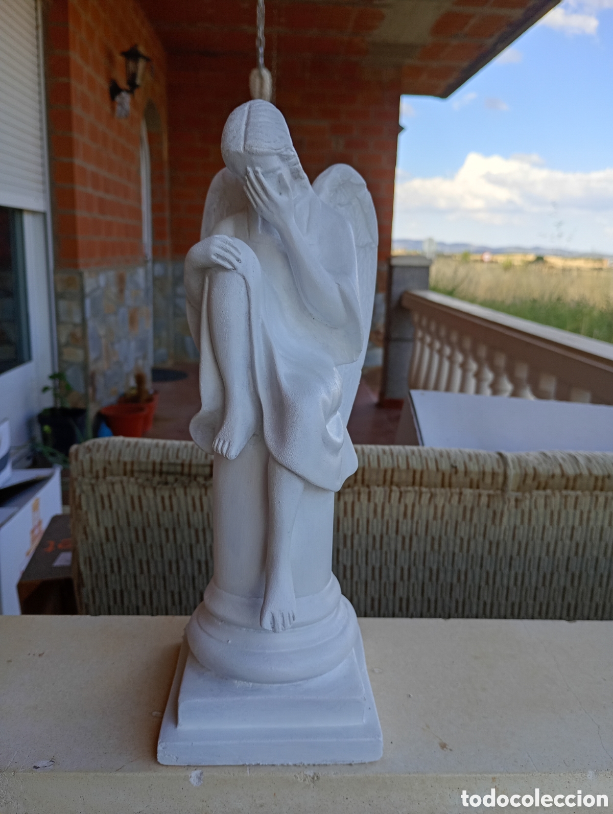 Antig&uuml;edades: &Aacute;ngel de m&aacute;rmol blanco