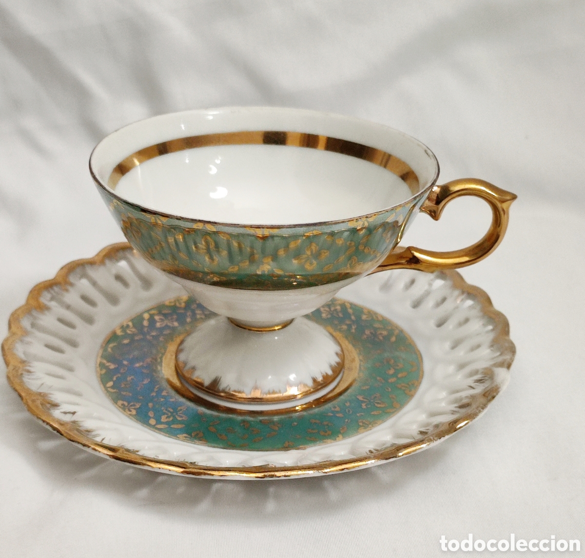 Antig&uuml;edades: Taza de t&eacute; y plato porcelana vintage verde y dorado