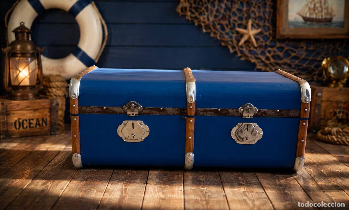 Antiquit&eacute;s: baul o maleta de viaje antigua