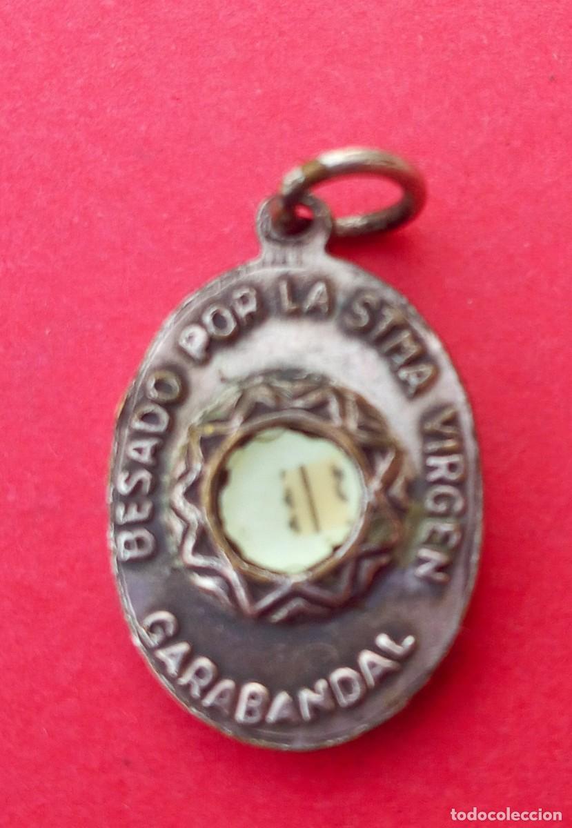 Antig&uuml;edades: Medalla Relicario Antigua Virgen de Garabandal. Tocado por la Sant&iacute;sima Virgen.