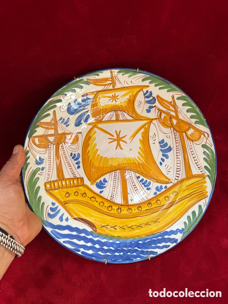 Antiques: Precioso plato antiguo de Manises,Una Fragata!