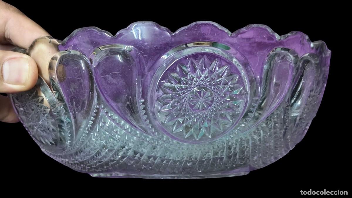 Antiguidades: Frutero o Centro de Mesa de Cristal Tallado - Patr&oacute;n de Estrella y Festones (Vintage)