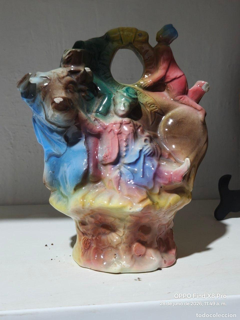 Antig&uuml;edades: Botijo Charlotte - Ceramica de Manises