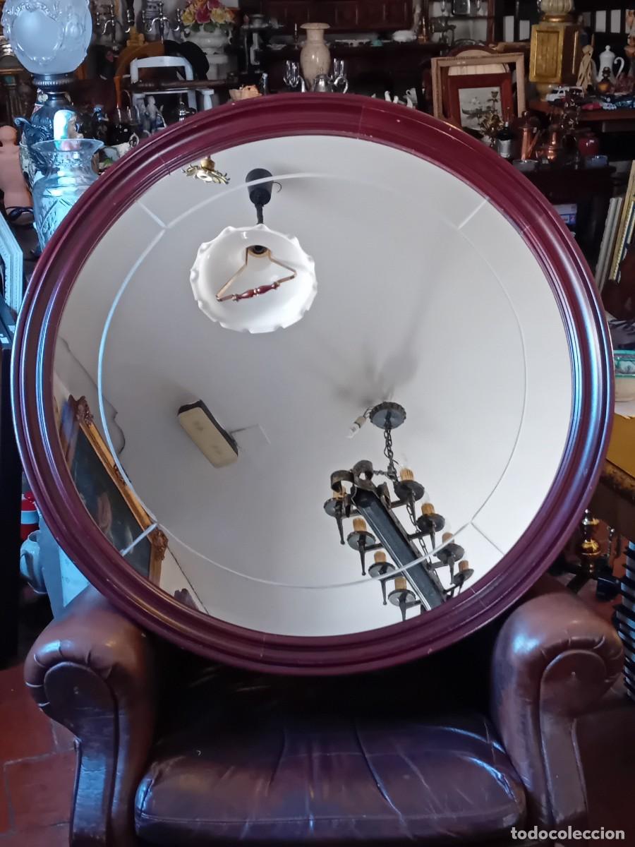 Antig&uuml;edades: Espejo redondo con luna biselada, d&eacute;cada de los 50/60 - Foto 1