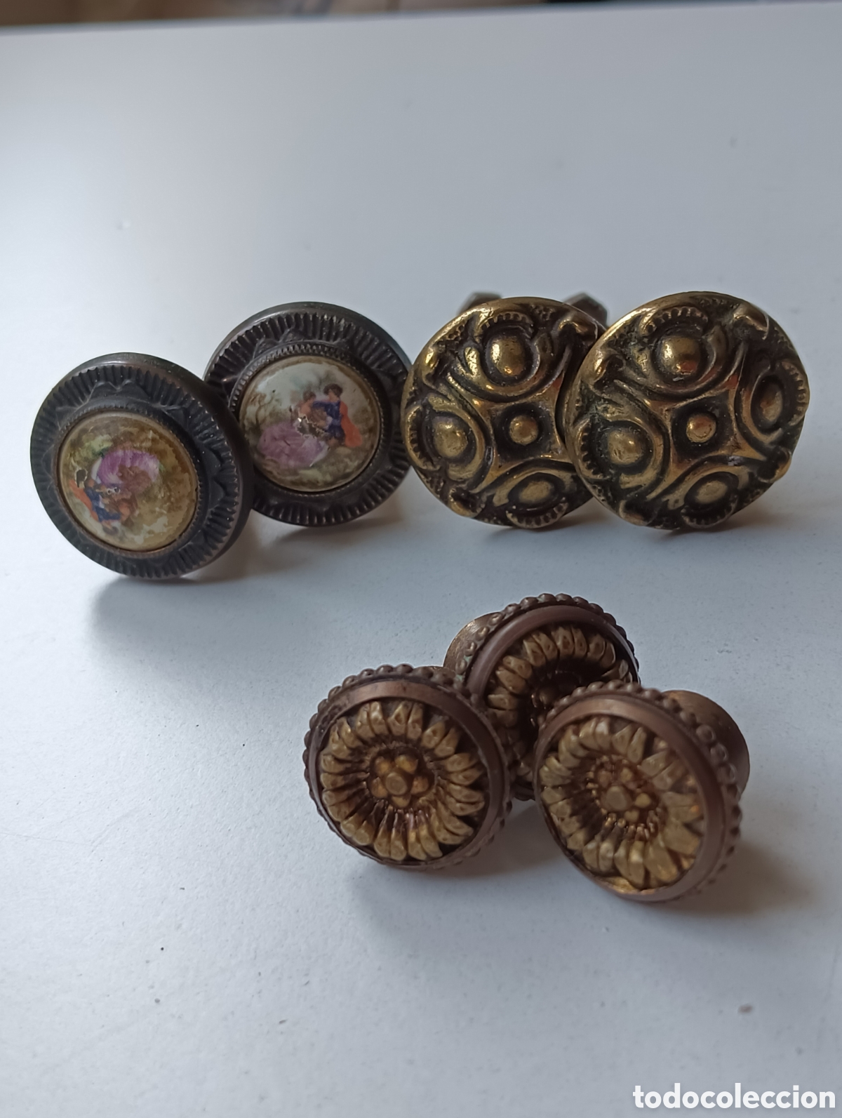 Antig&uuml;edades: Lote de 7 antiguos tiradores de bronce