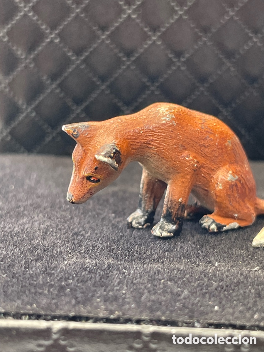 Antig&uuml;edades: Antigua figura / miniatura de zorro - Plomo esmaltado en fr&iacute;o