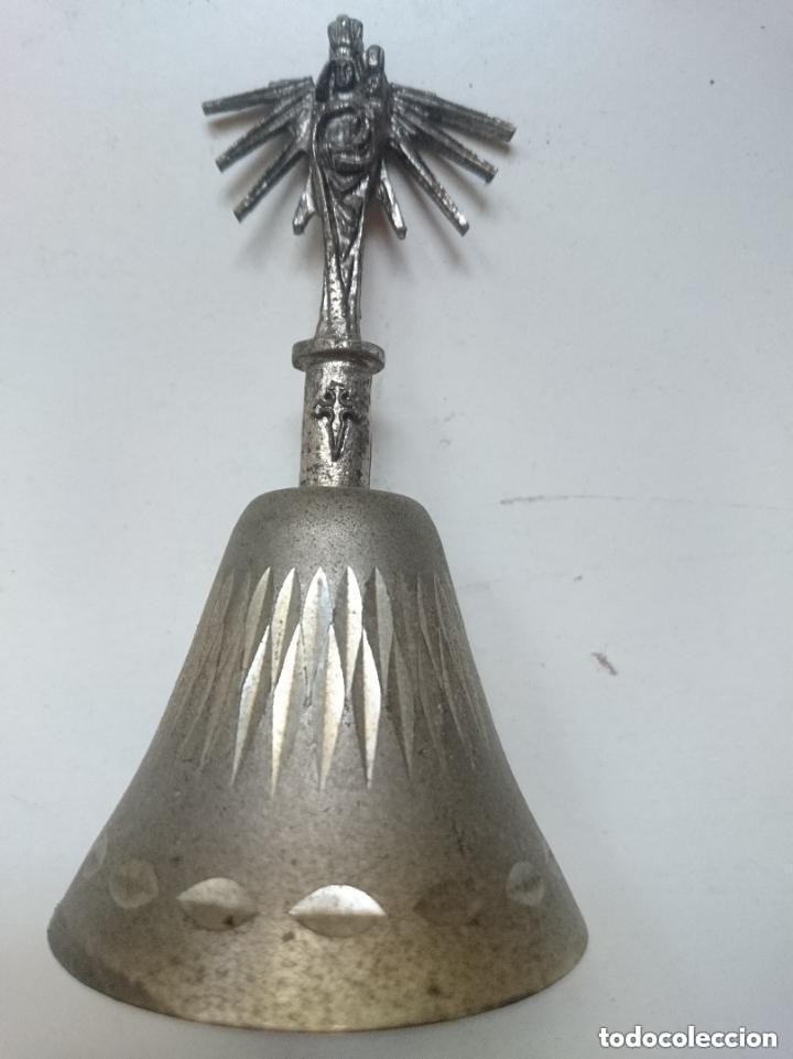 Antig&uuml;edades: CAMPANA DECORATIVA CON VIRGEN DEL PILAR - A&Ntilde;OS 80