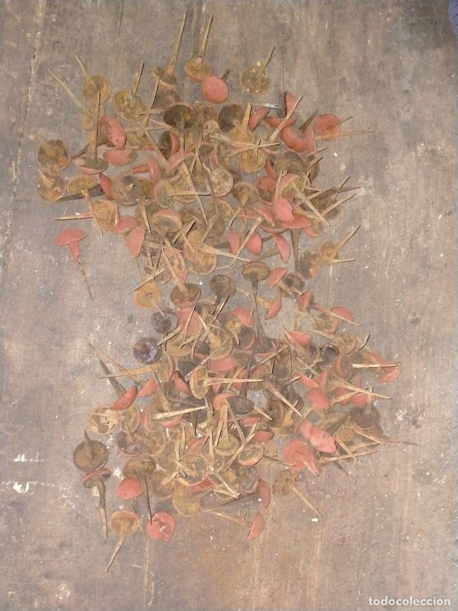 Antig&uuml;edades: LOTE 100 CLAVOS DE FORJA MUY ANTIGUOS