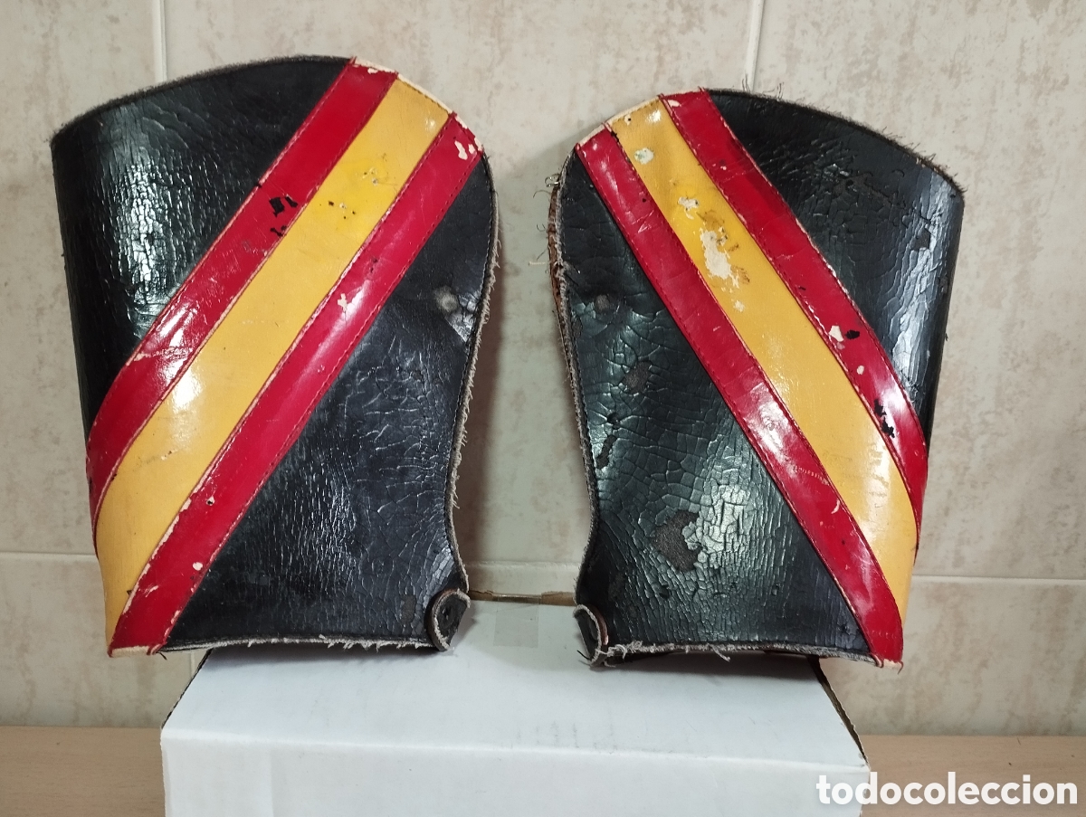 Antig&uuml;edades: MILITAR MANOPLAS GASTADOR LA LEGION ANTIGUA S