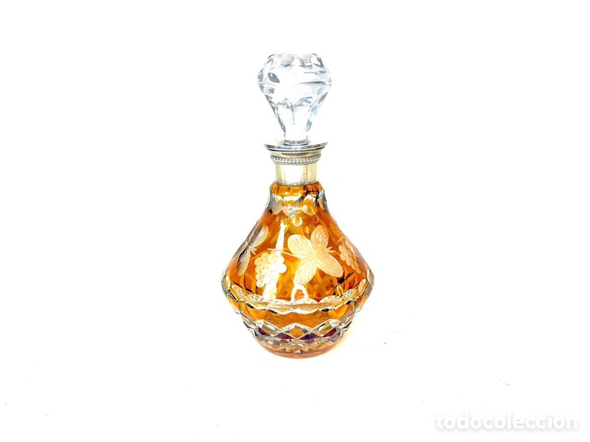 Antig&uuml;edades: Licorera en cristal Amber Bohemia y cuello de plata de ley 925mm