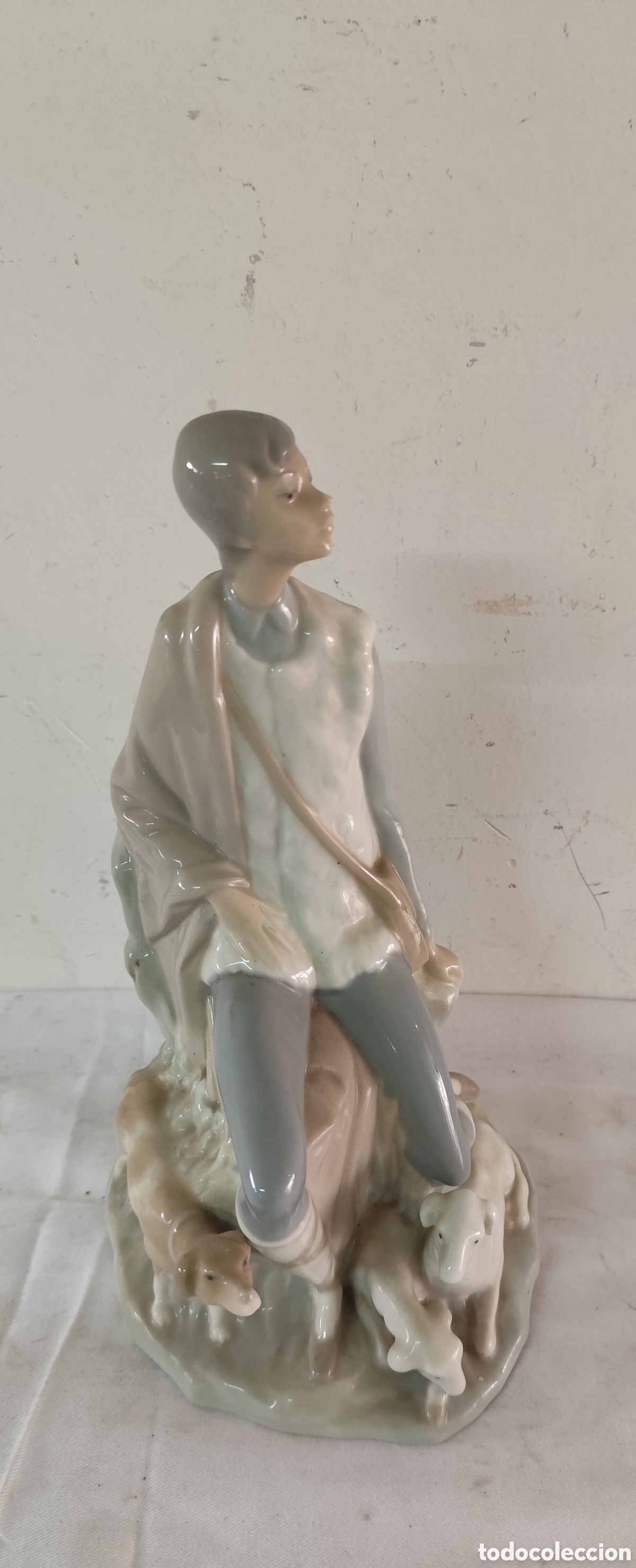 Antig&uuml;edades: Figura porcelana nao