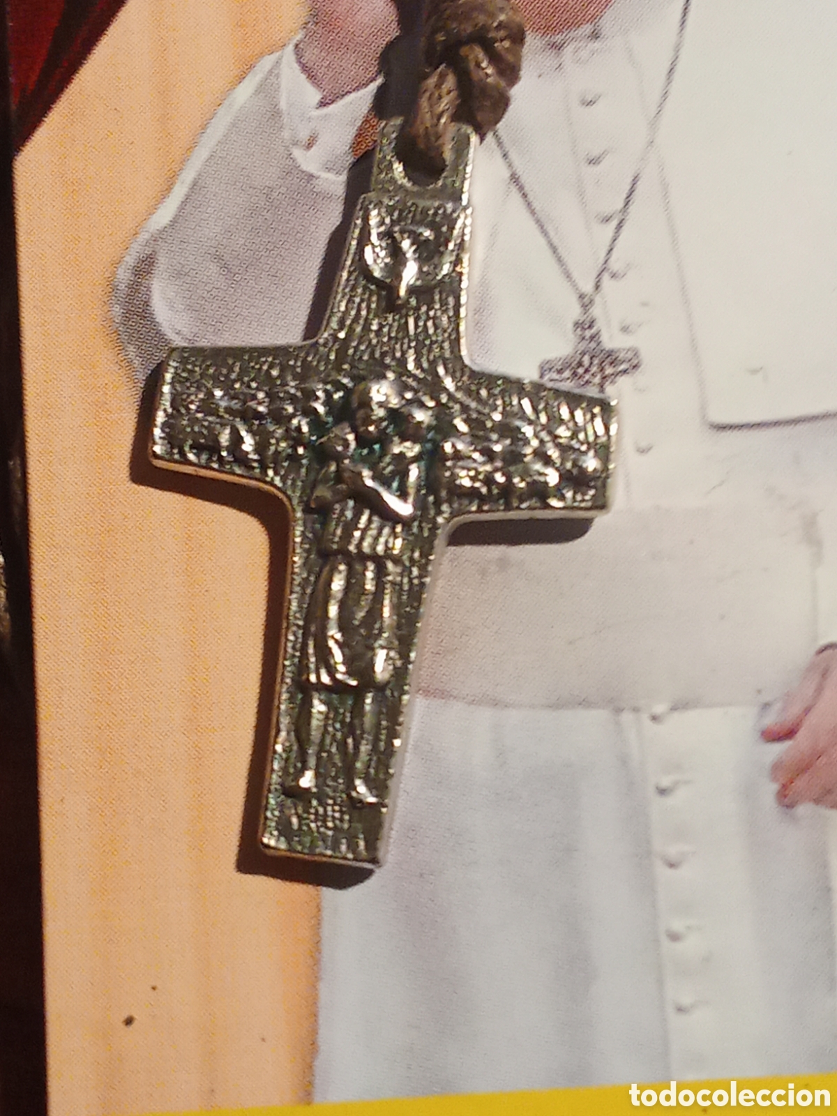 Antig&uuml;edades: Cruz pectoral Papa FRANCISCO realizada en plata , JMJ