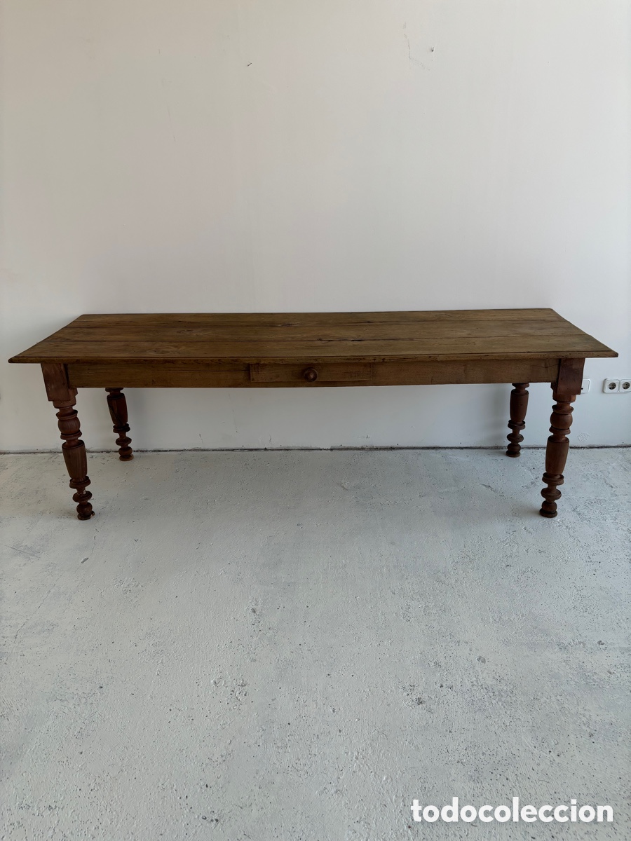 Antiquit&eacute;s: Mesa Provenzal en madera de casta&ntilde;o y nogal.